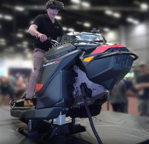 VRIDE: simulateur de motoneige à mouvements complets